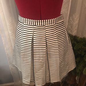 Never worn! Forever21 Skirt